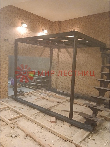 Антресольный этаж на Саввинской набережной